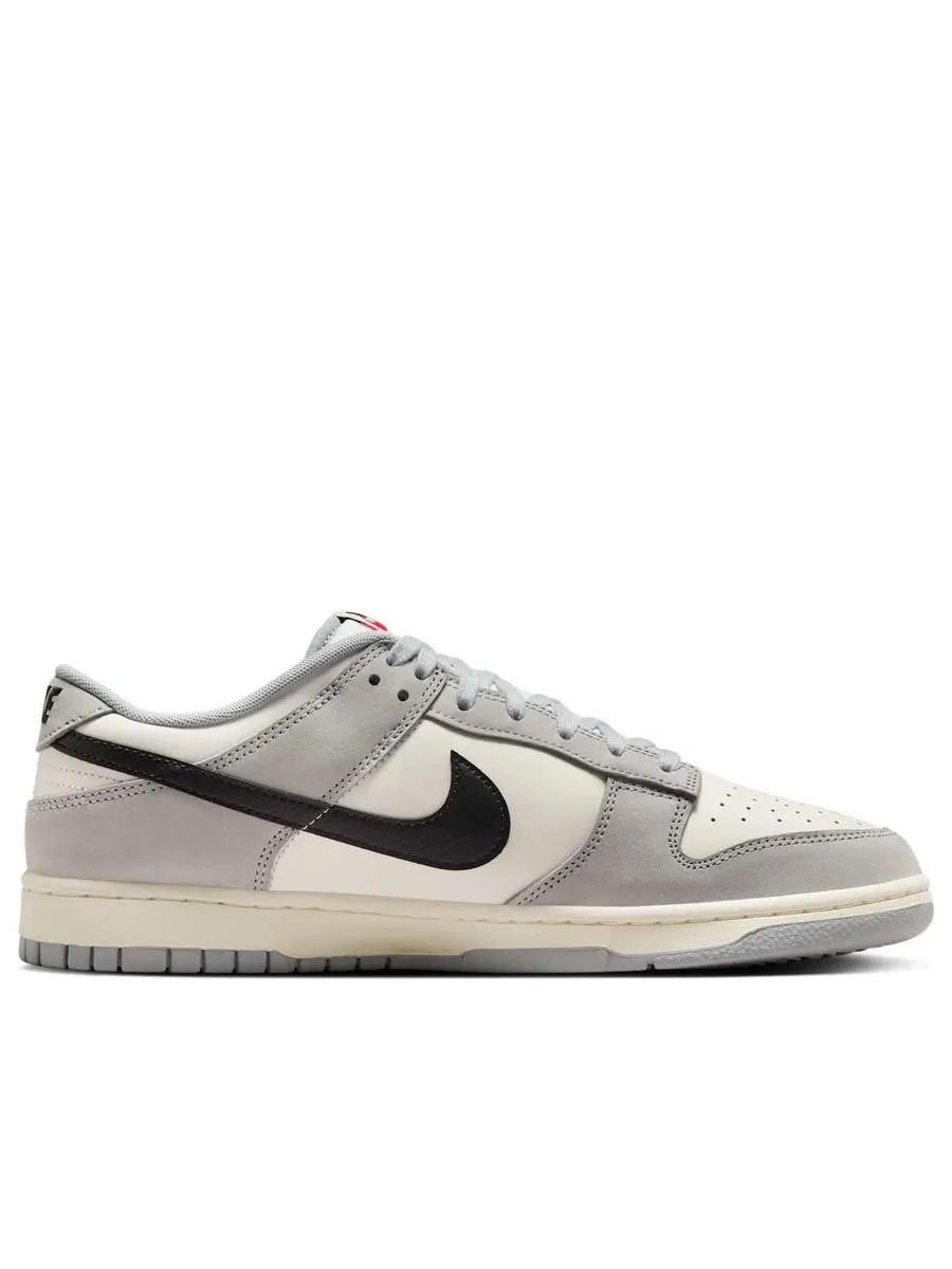 Кроссовки Nike Dunk Low 'Smoke Grey Black' — изображение 2 из 6, серый