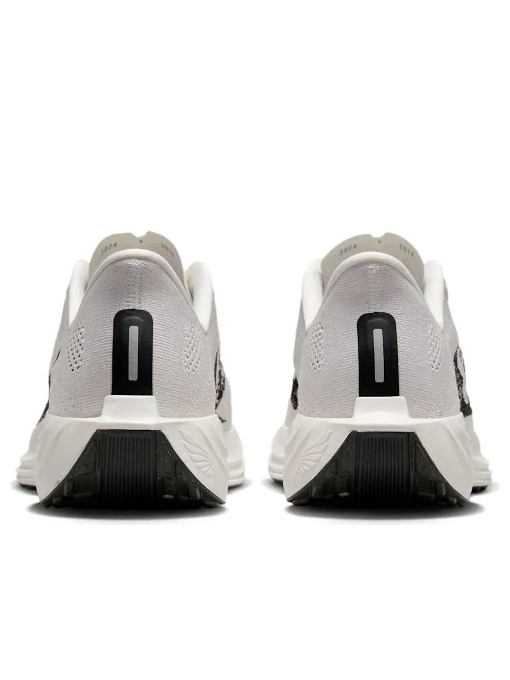 Кроссовки Nike ZoomX Pegasus Plus 'Platinum Tint Black College Grey' — изображение 3 из 6, серый