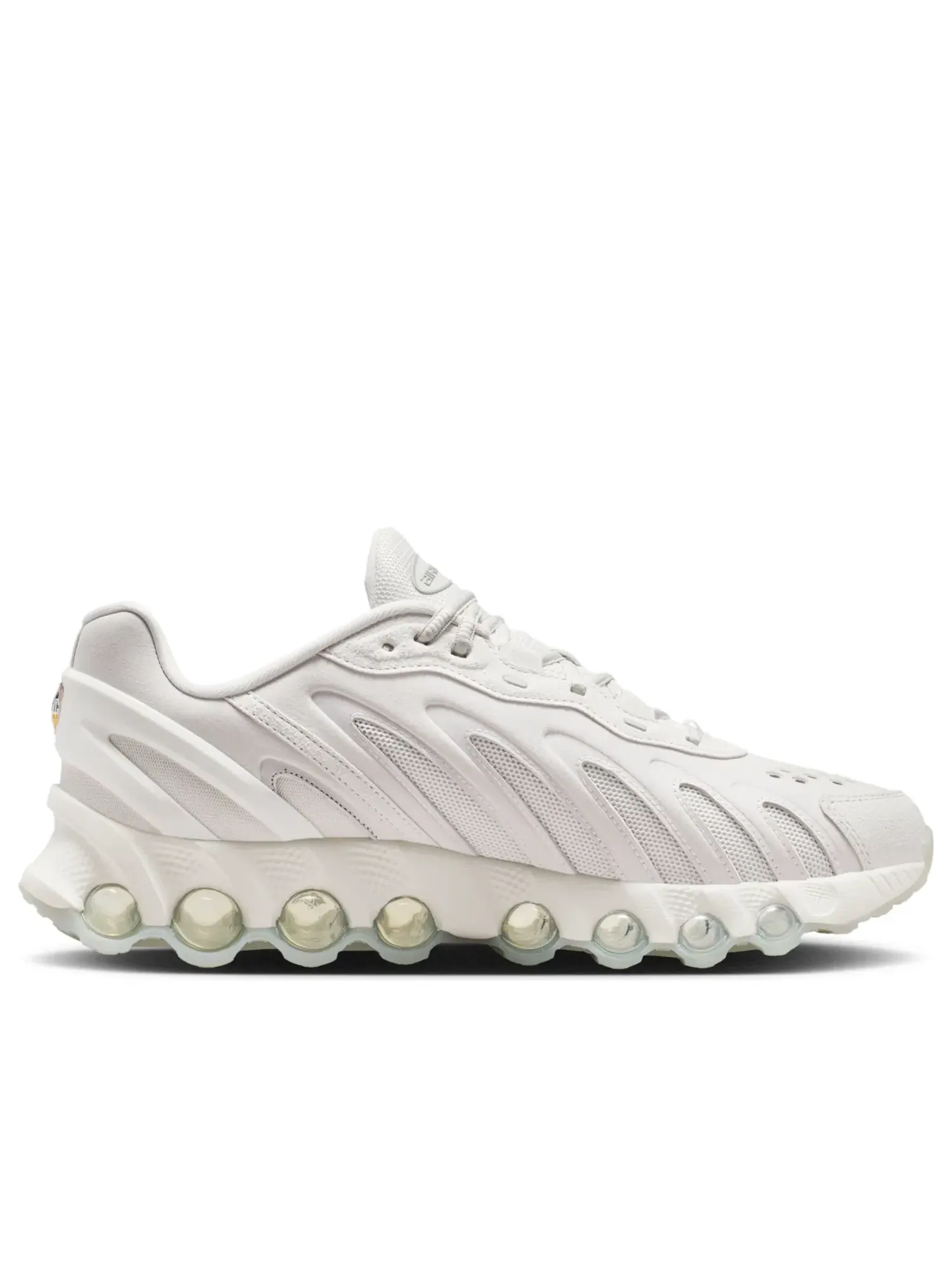 Кроссовки Nike Air Max DN8 Leather 'Platinum Tint Light Smoke Grey' IB6381-001 — изображение 6 из 6, белый