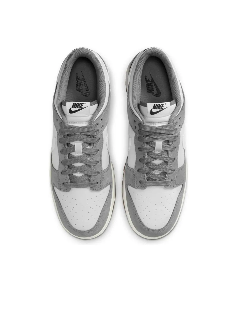 Кроссовки Nike Dunk Low 'Grey Suede' — изображение 4 из 6, серый
