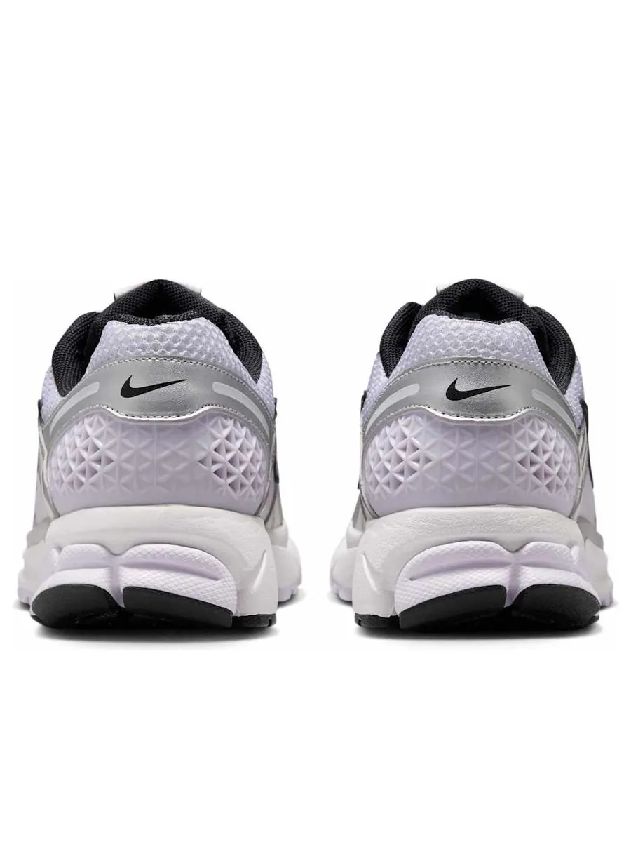 Кроссовки (WMNS) Nike Air Zoom Vomero 5 'Barely Grape Metallic Silver' — изображение 5 из 6, фиолетовый