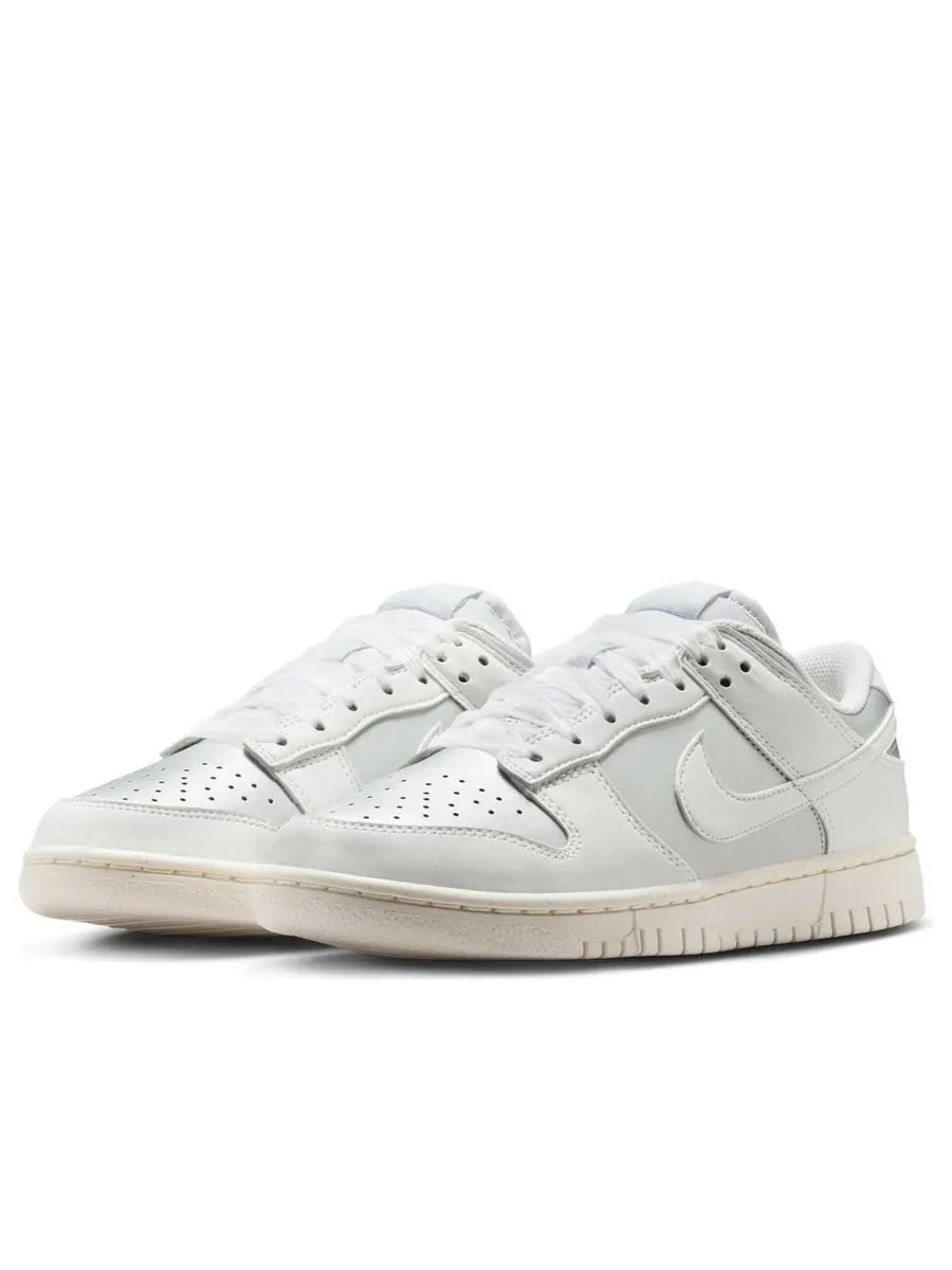 Кроссовки (WMNS) Nike Dunk Low Next Nature 'Metallic Platinum Pale Ivory' — изображение 3 из 5, серый