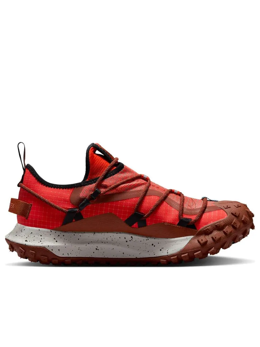 Кроссовки Nike ACG Mountain Fly Low Gore-Tex 'Vibrant Red Black' — изображение 2 из 6, красный