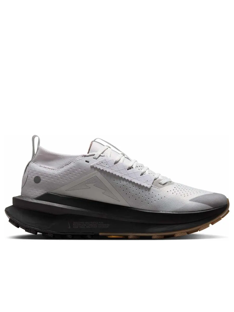 Кроссовки Nike ZoomX Zegama Trail 2 'Vast Grey Black Gum' — изображение 2 из 6, серый