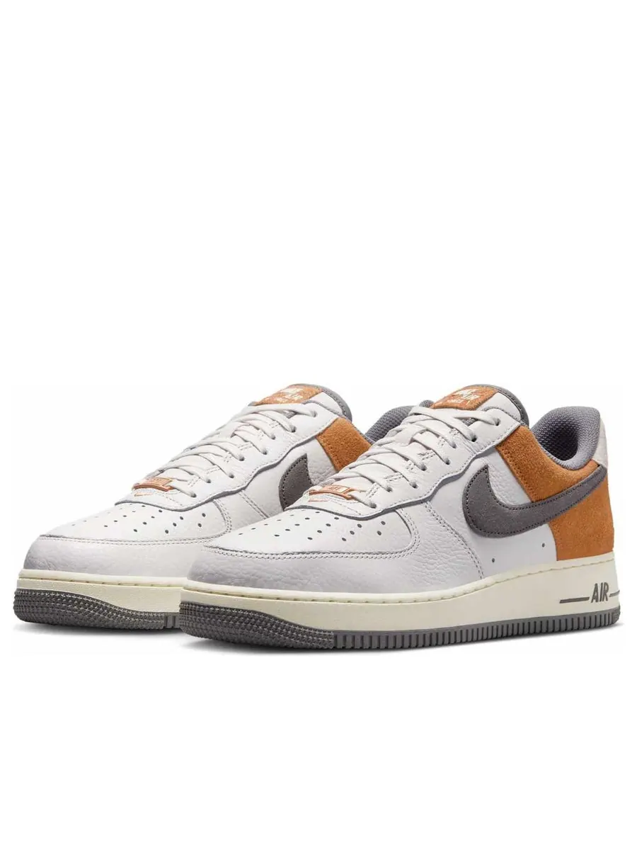 Кроссовки Nike Air Force 1 '07 LV8 'Phantom Copper Moon' — изображение 3 из 6, серый