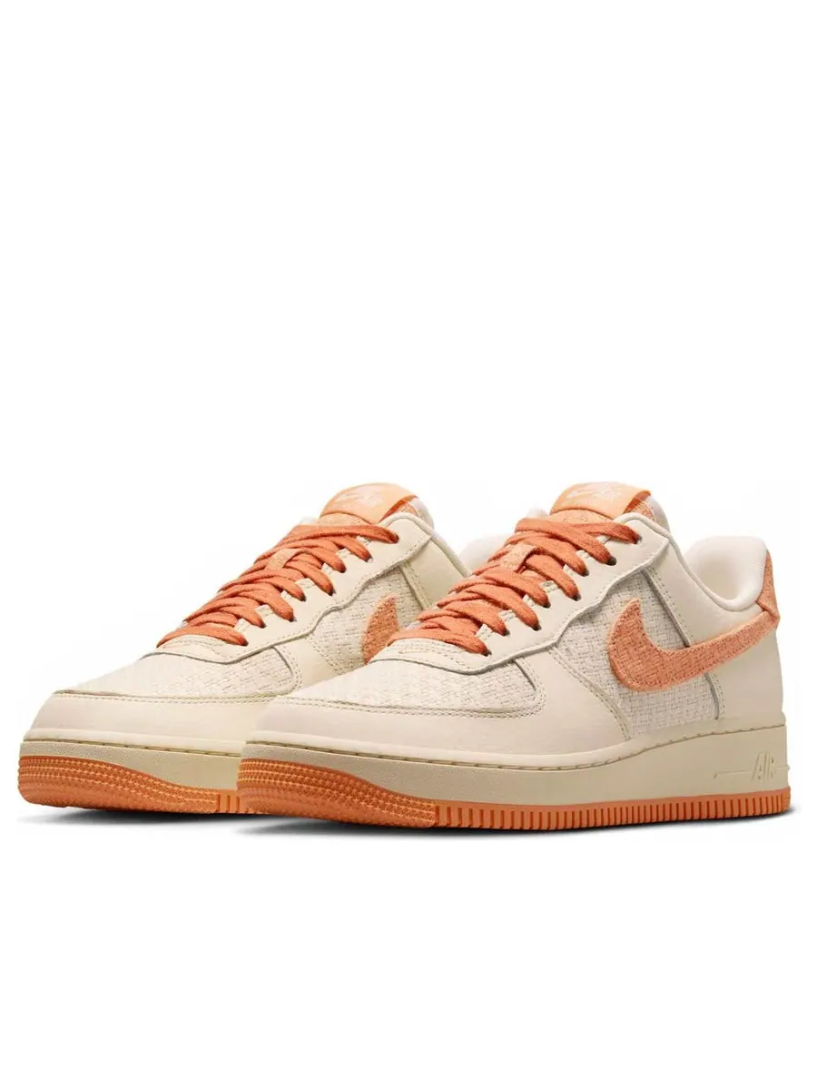 Кроссовки (WMNS) Nike Air Force 1 '07 'Copper Moon' — изображение 3 из 6, бежевый