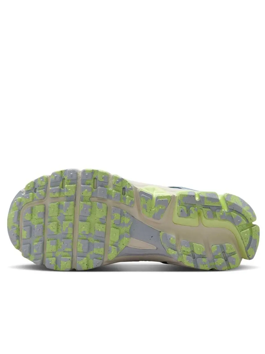 Кроссовки (GS) Nike Air Zoom Vomero 5 'Light Armory Blue Ashen Slate Volt' — изображение 6 из 6, синий