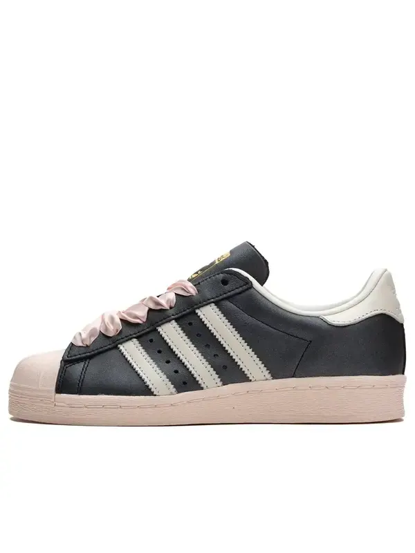 Кроссовки superstar 82 'black pink ribbon laces' Adidas — изображение 1 из 4, черный