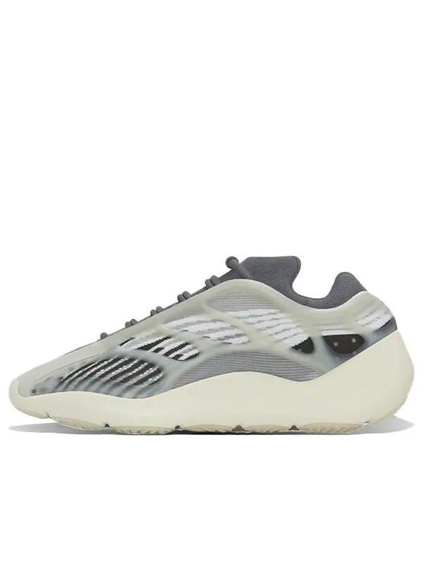 Кроссовки 700 v3 Adidas Yeezy — изображение 1 из 4, черный/белый