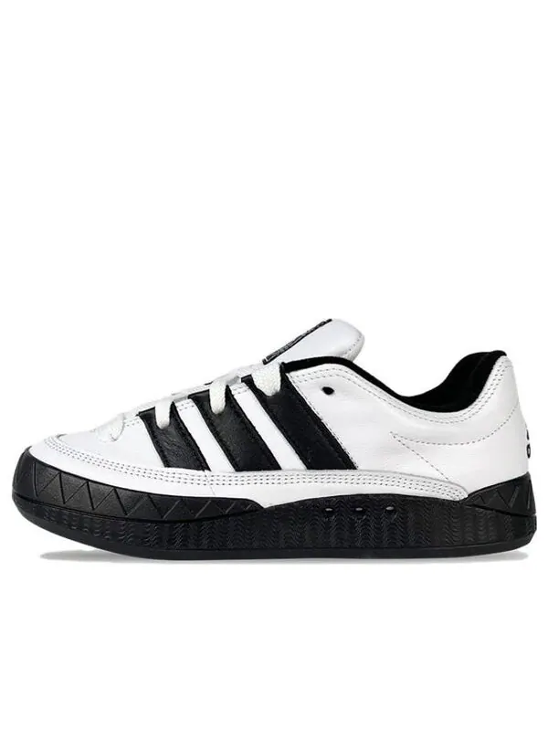 Кроссовки оригиналы atmos x adimatic Adidas — изображение 1 из 4, черный/белый