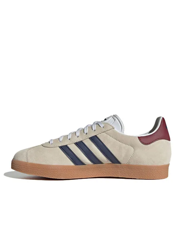 Кроссовки Adidas Originals Gazelle Indoor 'Off White Dark Blue Gum' — изображение 1 из 4