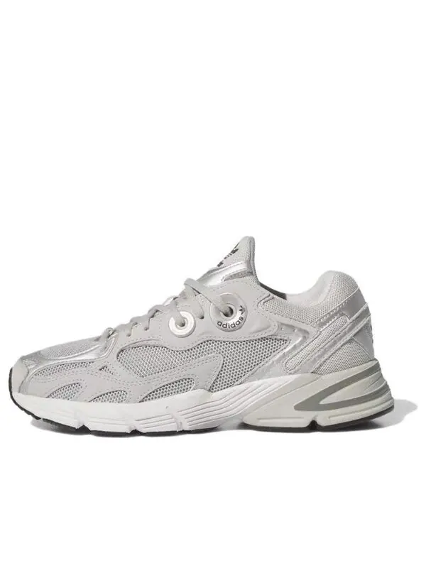 Кроссовки в движении Adidas — изображение 1 из 2, серый/серый/серый