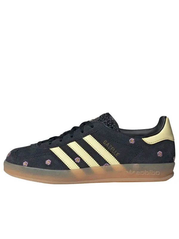 Кроссовки газель для помещений Adidas — изображение 1 из 4