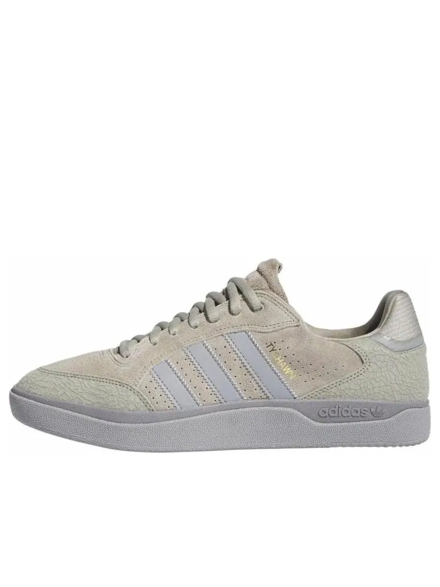 Кроссовки adidas Tyshawn Low 'Silver Pebble' — изображение 1 из 4, серый