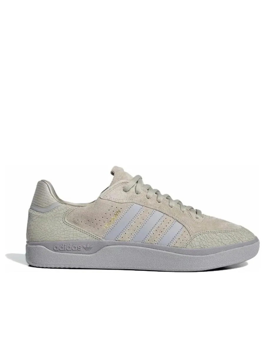 Кроссовки adidas Tyshawn Low 'Silver Pebble' — изображение 2 из 4, серый