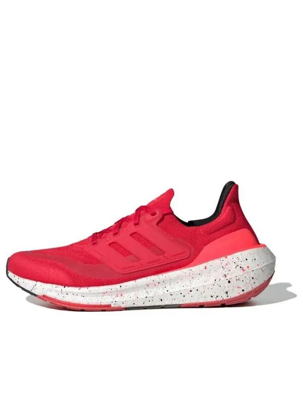 Кроссовки ультрабуст лайт Adidas — изображение 1 из 3, красный