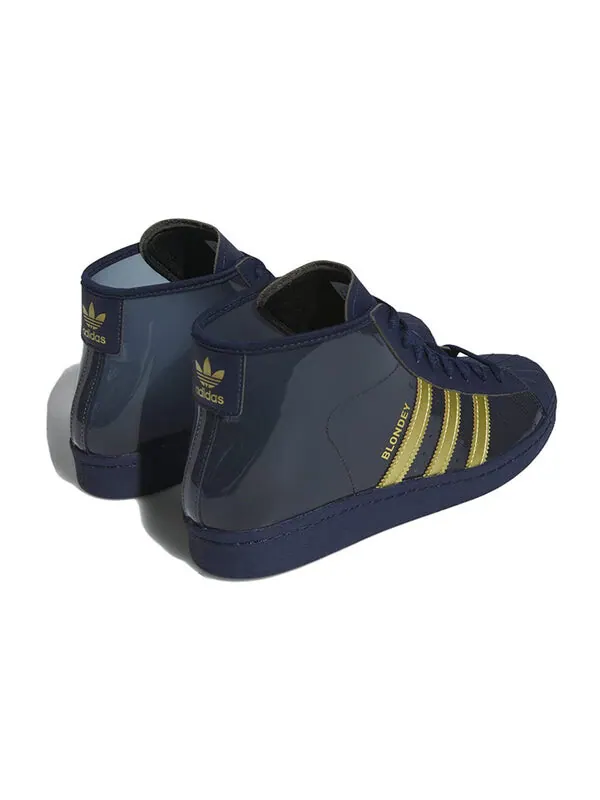 Кроссовки блондинки про модель adv обувь Adidas — изображение 4 из 4