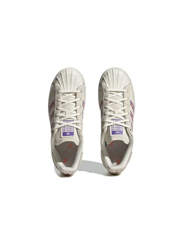 Кроссовки оригиналы суперзвезда аюн Adidas — изображение 4 из 4, бежевый/фиолетовый