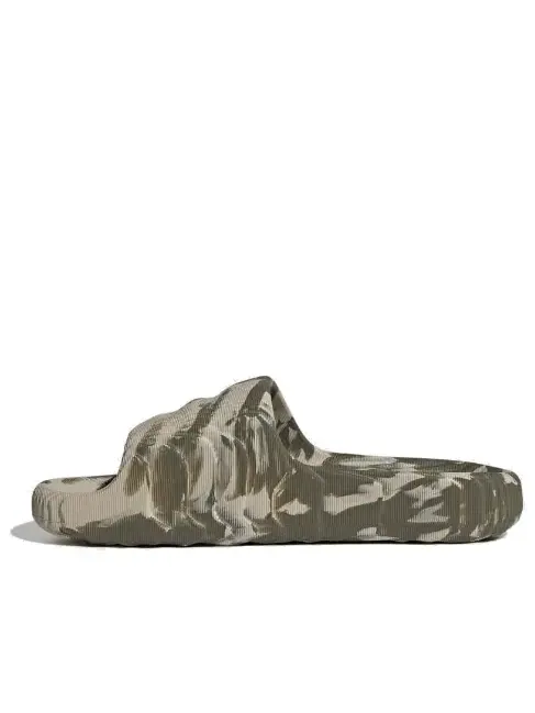 Тапочки adilette 22 слайд Adidas — изображение 1 из 1, бежевый/оливковый/черный