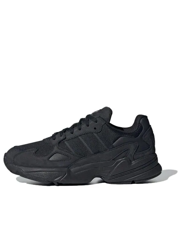 Кроссовки оригиналы falcon Adidas — изображение 1 из 4, черный