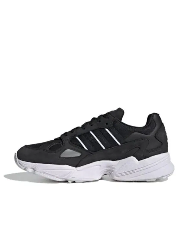 Кроссовки сокол Adidas — изображение 1 из 4, черный/черный/белый
