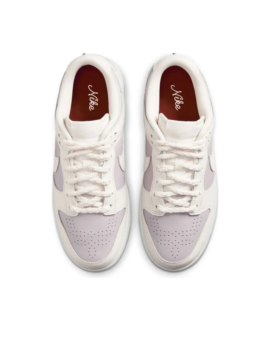 Кроссовки (WMNS) Nike Dunk Low 'Platinum Violet Sail' — изображение 4 из 6, бежевый