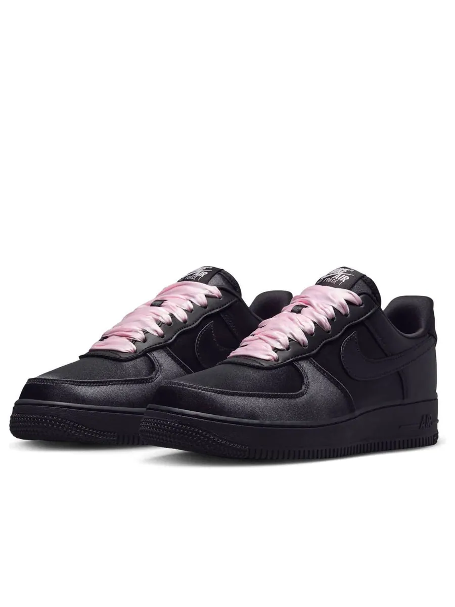 Кроссовки (WMNS) Nike Air Force 1 Low '07 LV8 'Black Satin' — изображение 3 из 6, черный