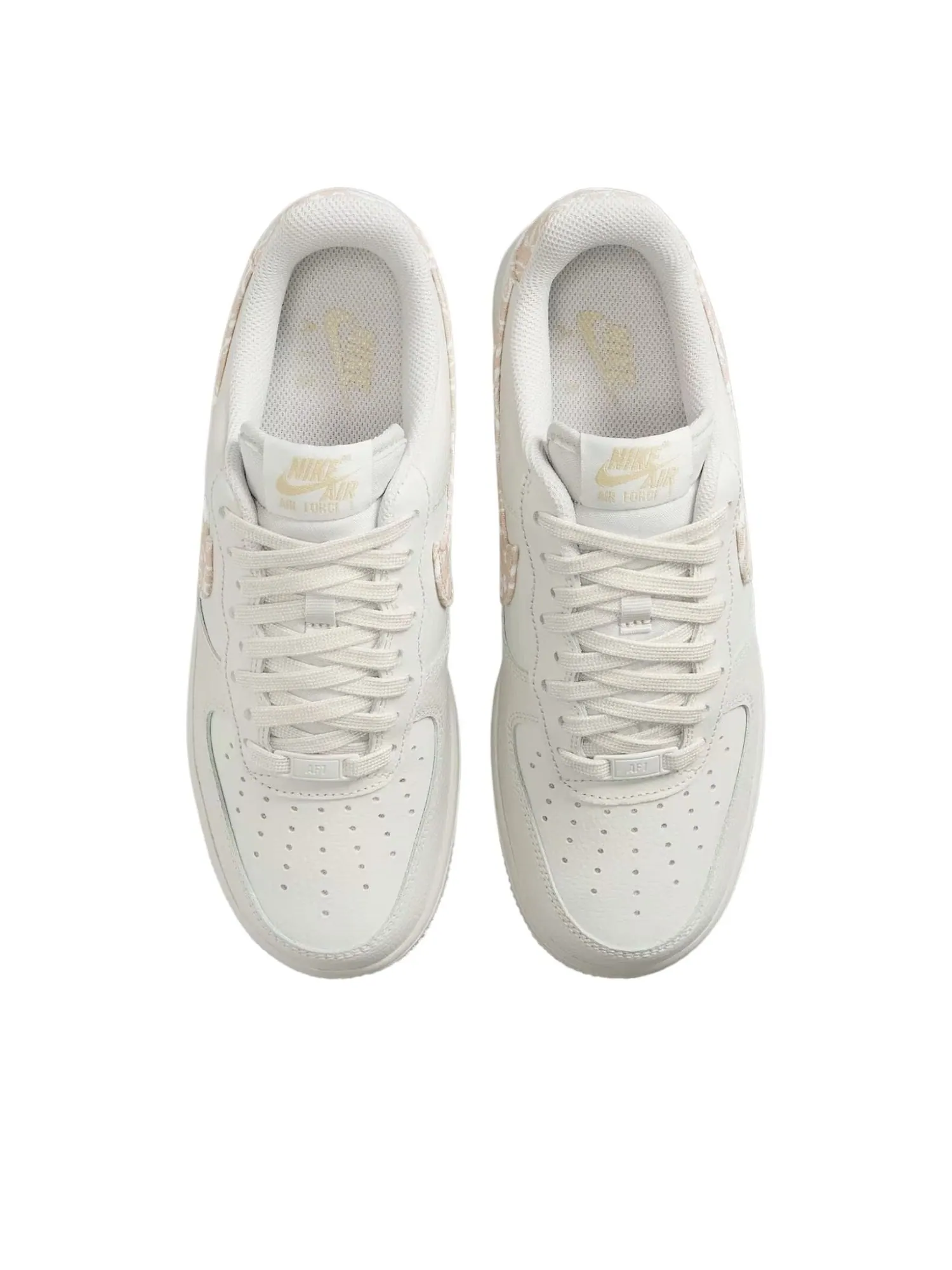 Кроссовки (WMNS) Nike Air Force 1 '07 'Light Bone Grain' — изображение 2 из 6, бежевый