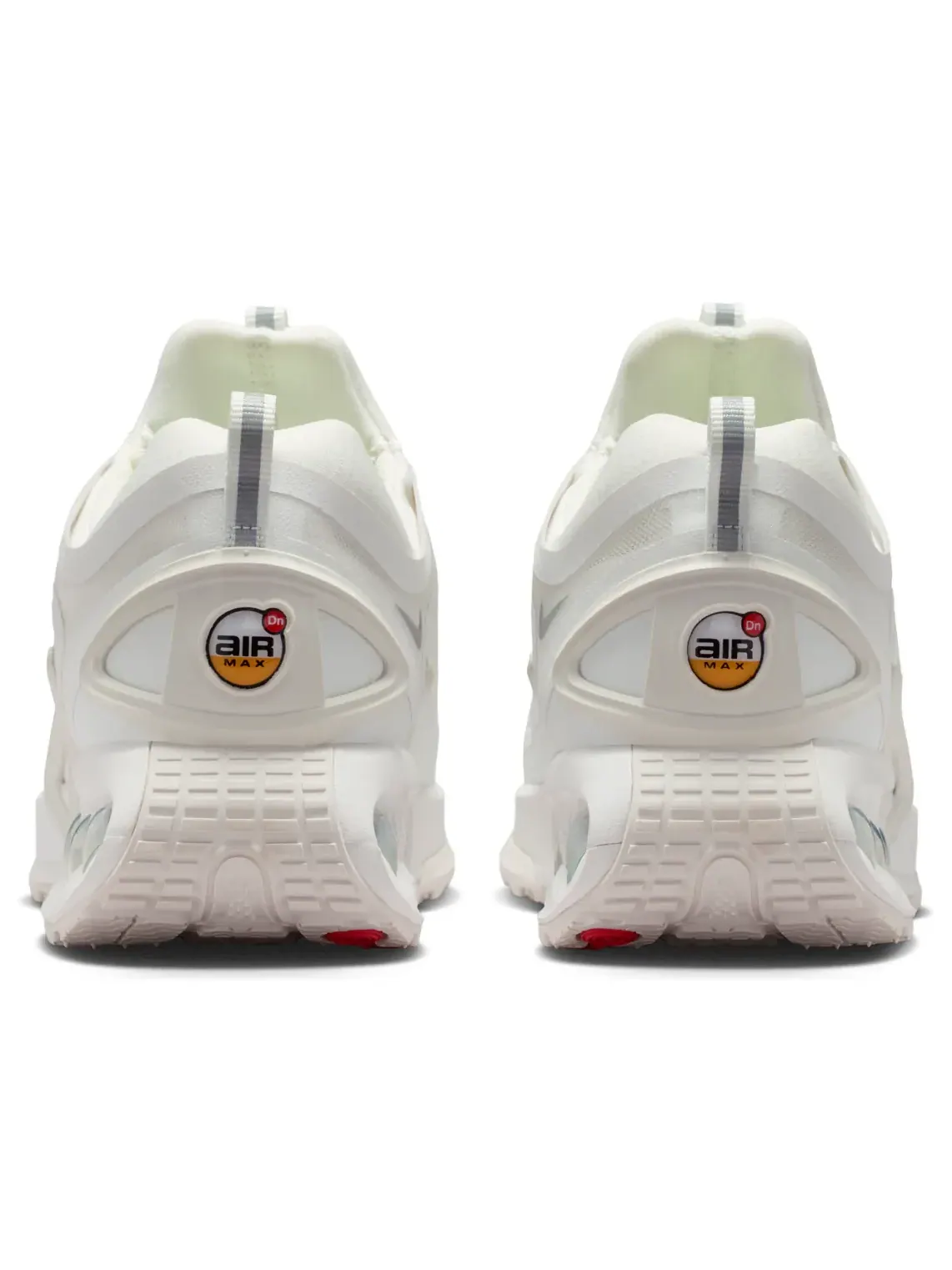 Кроссовки Nike Air Max DN Roam 'Summit White Metallic Silver' — изображение 5 из 7, белый