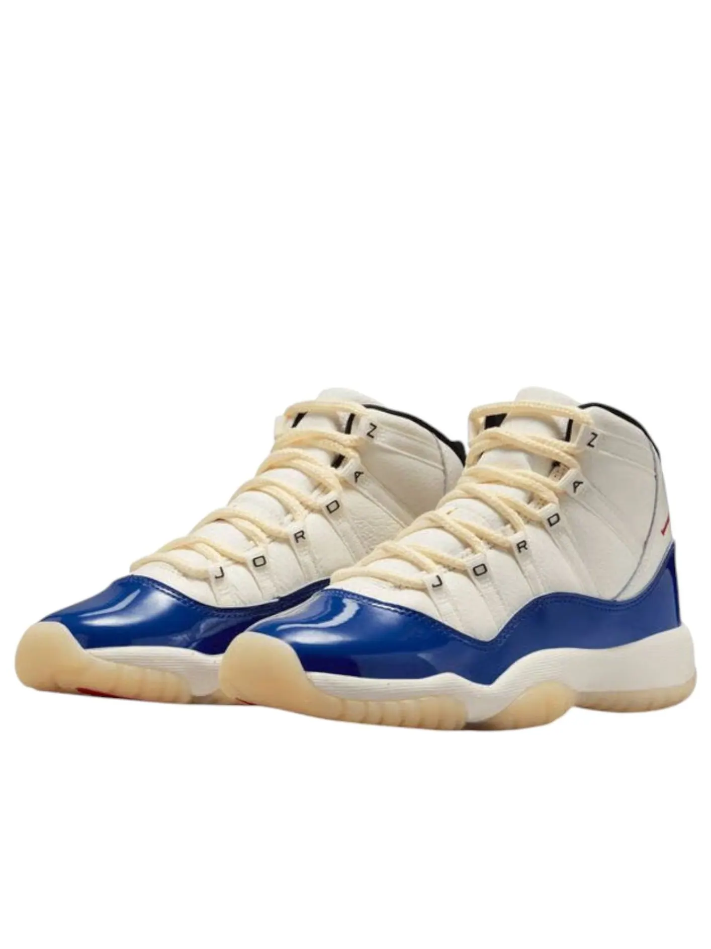Кроссовки (GS) Air Jordan 11 Retro 'Rare Air' — изображение 2 из 6, белый