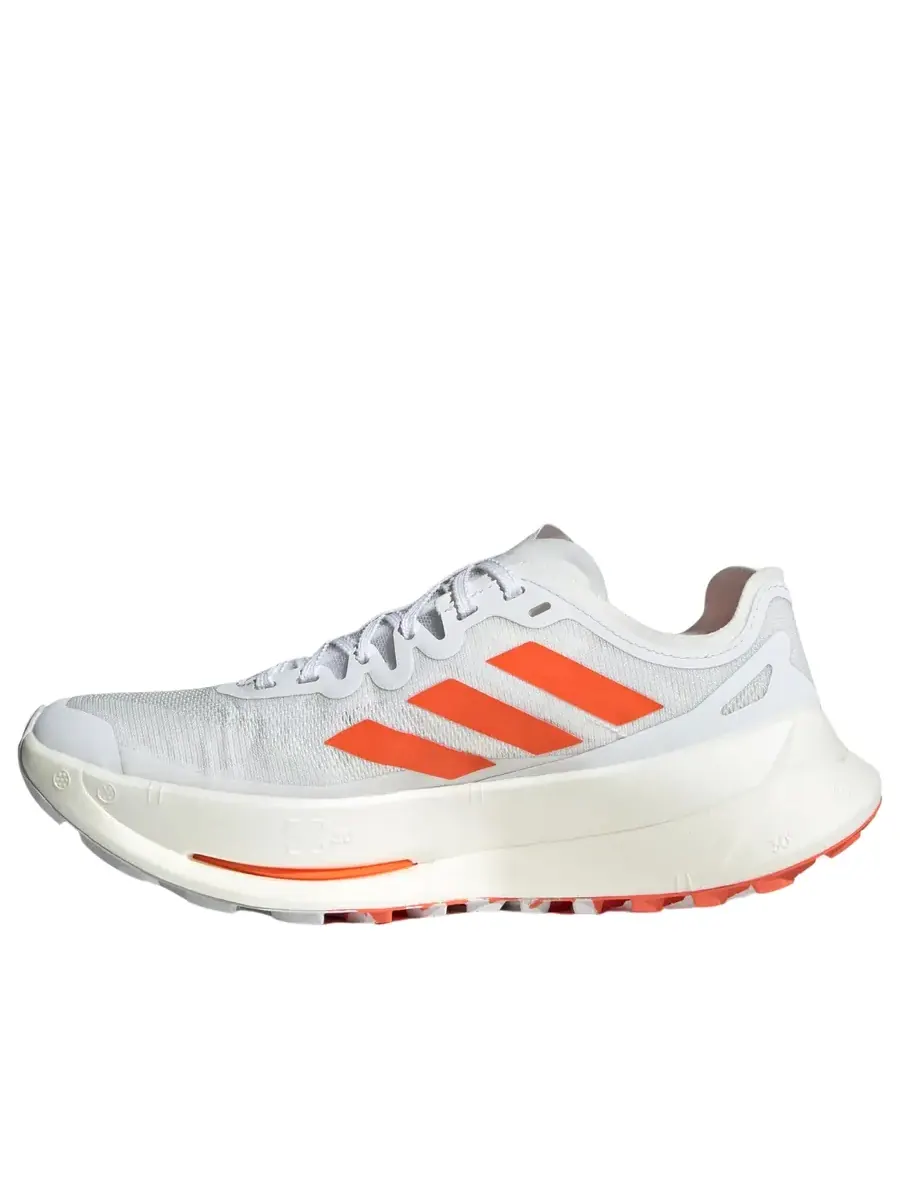 Кроссовки (WMNS) adidas Terrex Agravic Speed Ultra Trail 'Cloud White Impact Orange' — изображение 2 из 5, белый