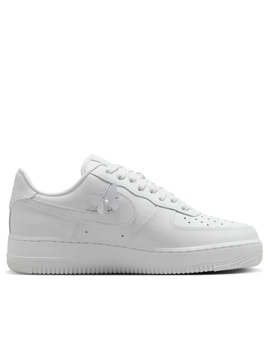 Кроссовки (WMNS) Nike Air Force 1 Low 'Butterfly White' — изображение 2 из 6, белый