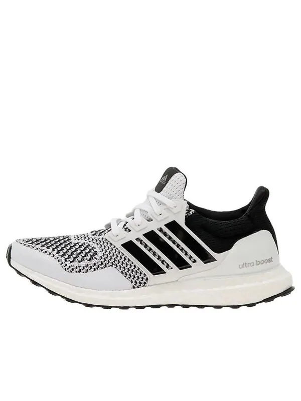 Кроссовки ультрабуст 1.0 Adidas — изображение 1 из 4, белый/черный/металлик