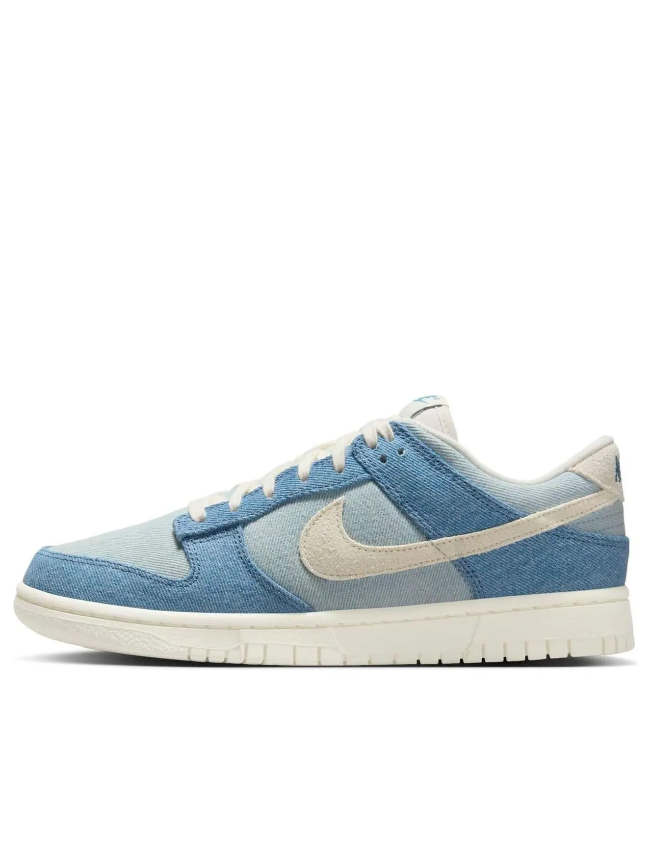 Кроссовки (WMNS) Nike Dunk Low 'Smokey Blue' — изображение 1 из 6, синий