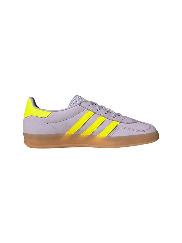 Кроссовки газель для помещений Adidas — изображение 2 из 4, серебристый/желтый
