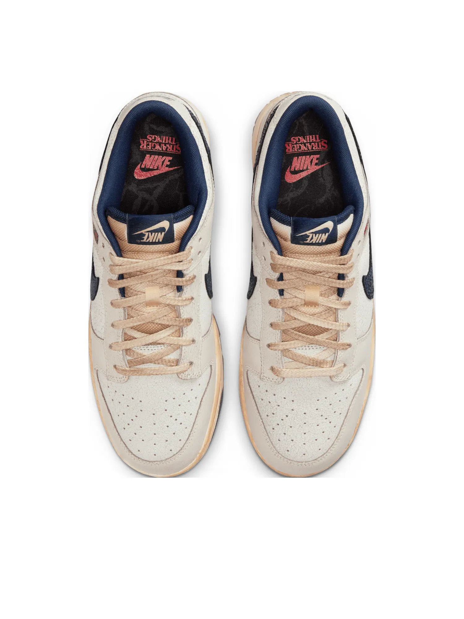 Nike x Stranger Things Dunk Low 'Phantom Midnight Navy' — изображение 2 из 6, темно-синий/серый