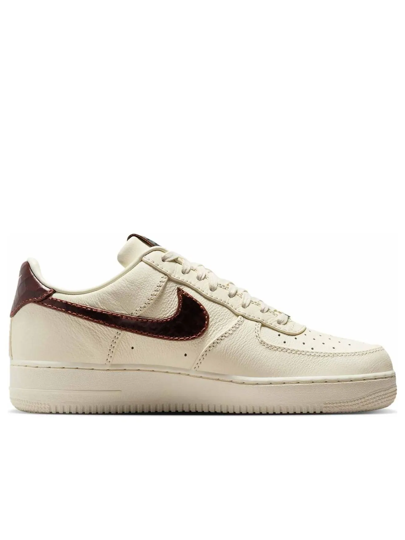 Кроссовки Nike Air Force 1 '07 'Soft Pearl Brown Croc' — изображение 2 из 6, бежевый