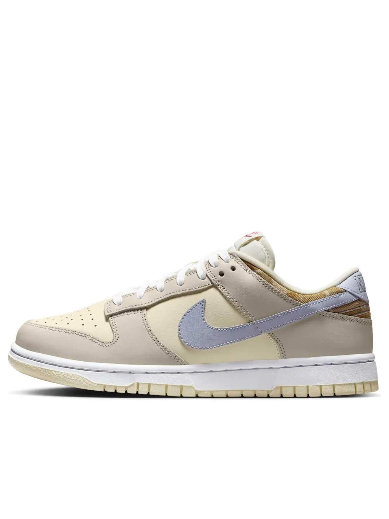 Кроссовки (WMNS) Nike Dunk Low 'Camo Collar' — изображение 1 из 6, бежевый