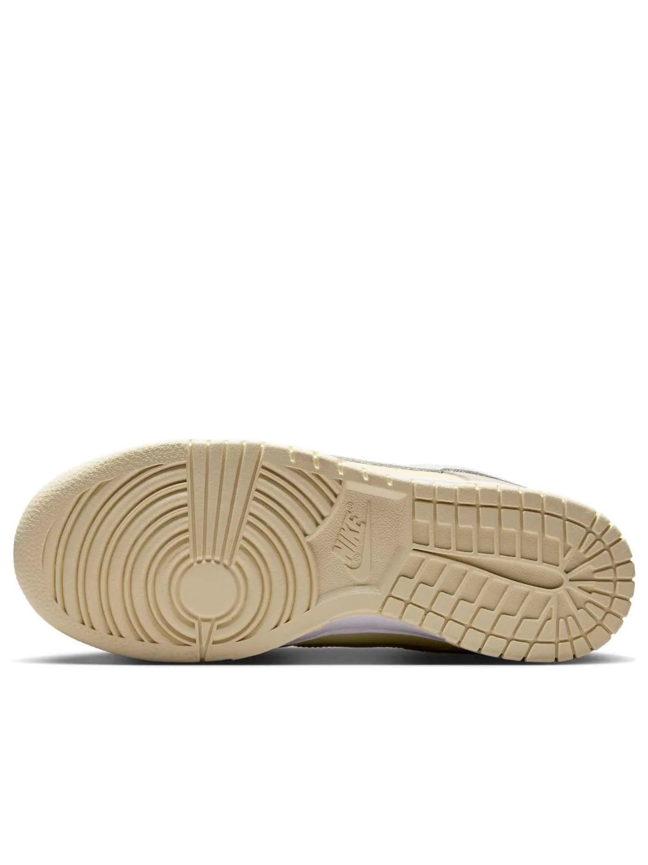 Кроссовки (WMNS) Nike Dunk Low 'Camo Collar' — изображение 6 из 6, бежевый