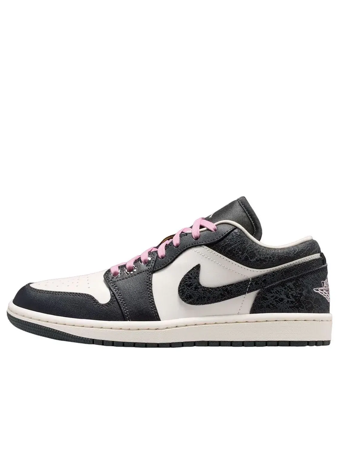 Кроссовки (WMNS) Air Jordan 1 Low SE 'Iced Carmine' — изображение 1 из 5, белый
