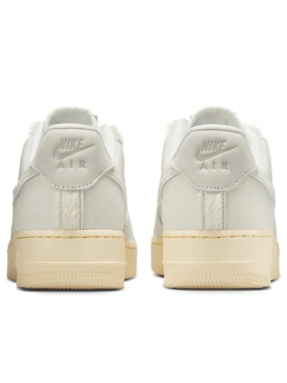 Кроссовки (WMNS) Nike Air Force 1 Low '07 'Sail Pony Hair' — изображение 3 из 6, бежевый