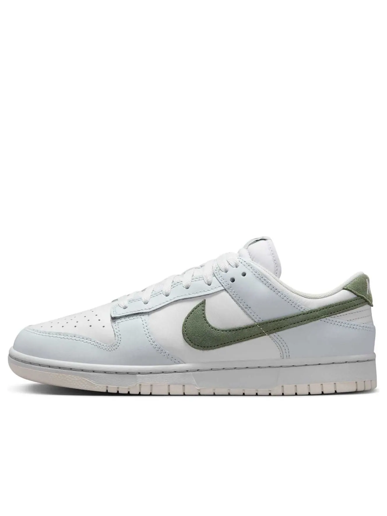Кроссовки (WMNS) Nike Dunk Low 'Platinum Tint Juniper Fog' — изображение 1 из 6, серый