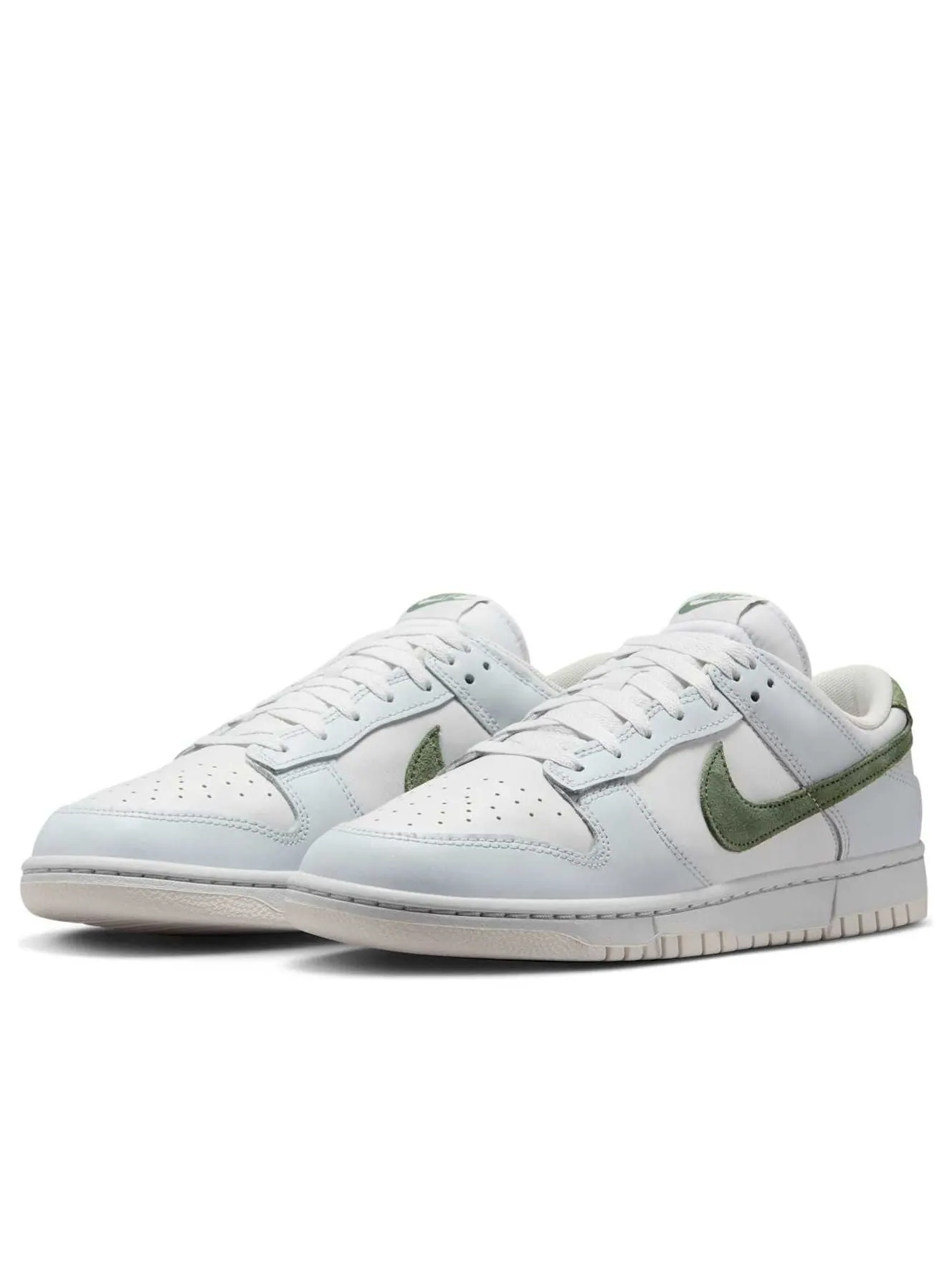 Кроссовки (WMNS) Nike Dunk Low 'Platinum Tint Juniper Fog' — изображение 3 из 6, серый