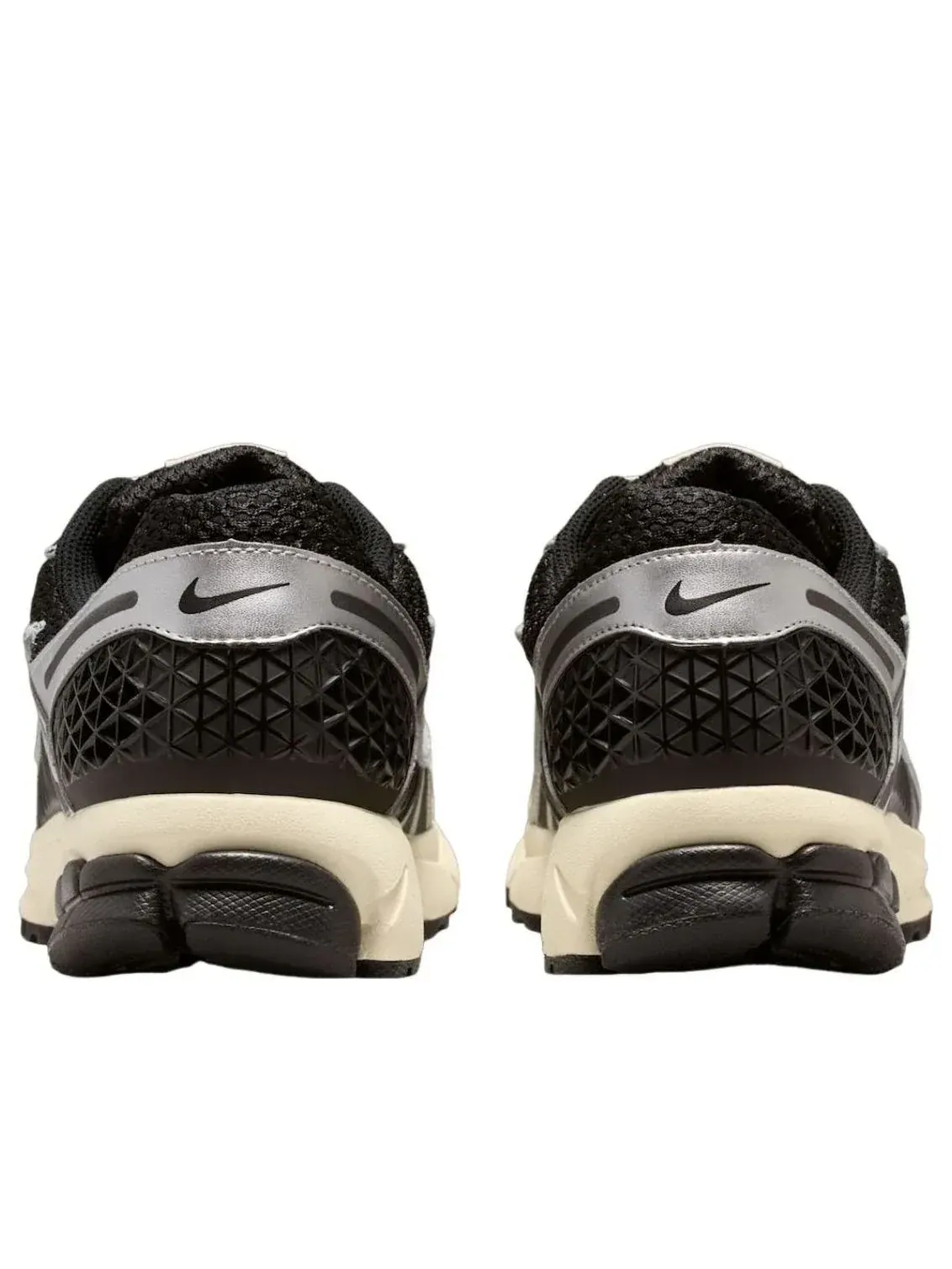 Кроссовки Nike Zoom Vomero 5 'Black Metallic Silver' — изображение 4 из 5, черный