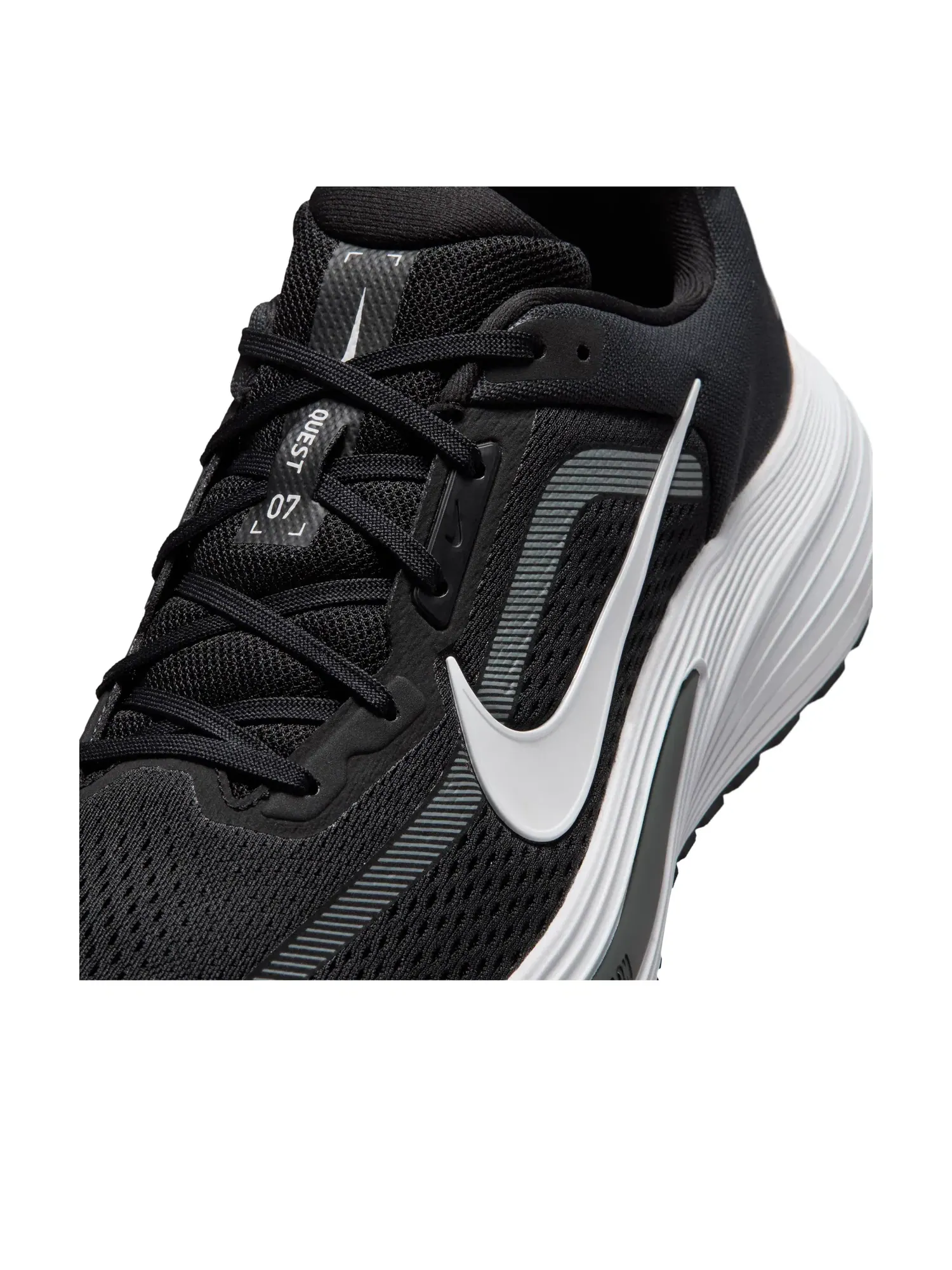 Мужские кроссовки для бега с шнуровкой Nike Quest 7 Black White — изображение 5 из 6, черный