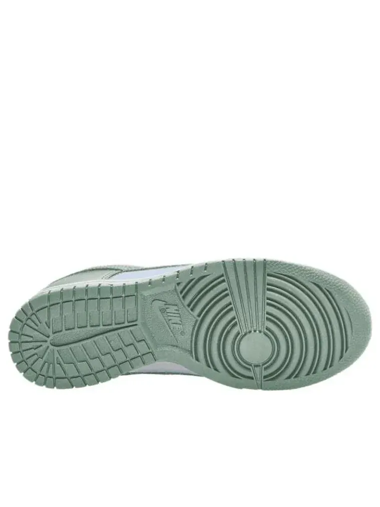 Кроссовки (WMNS) Nike Dunk Low 'Mint Green Steam White' — изображение 3 из 3, зеленый