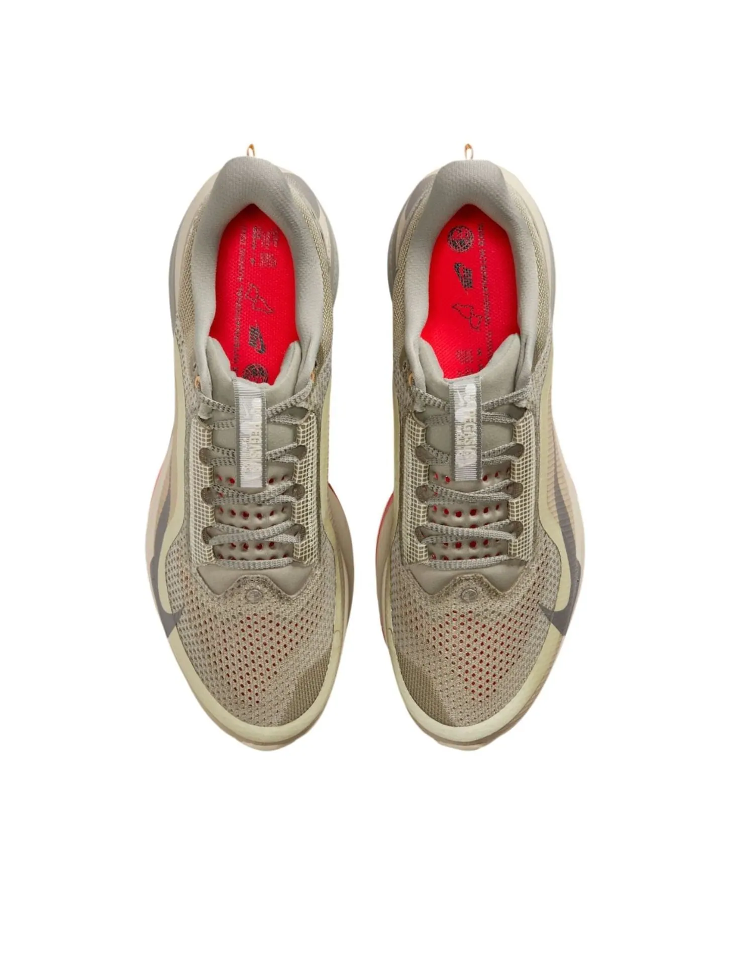 Кроссовки Nike Pegasus Premium 'Running Poets' — изображение 4 из 6, бежевый