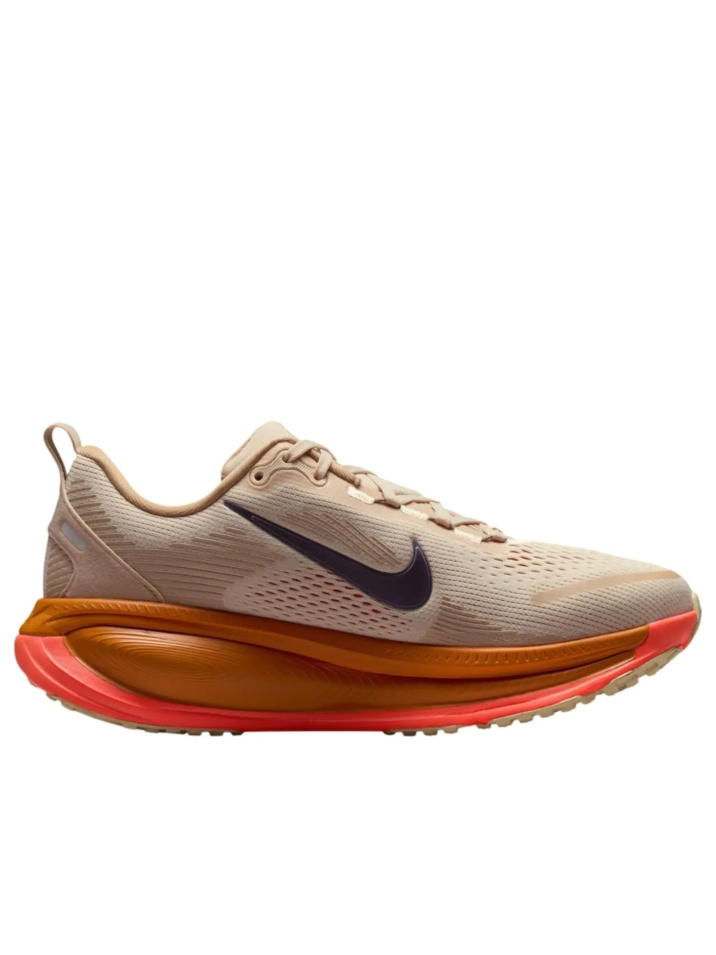 Кроссовки Nike Vomero 18 'Running Poets' — изображение 2 из 6, бежевый