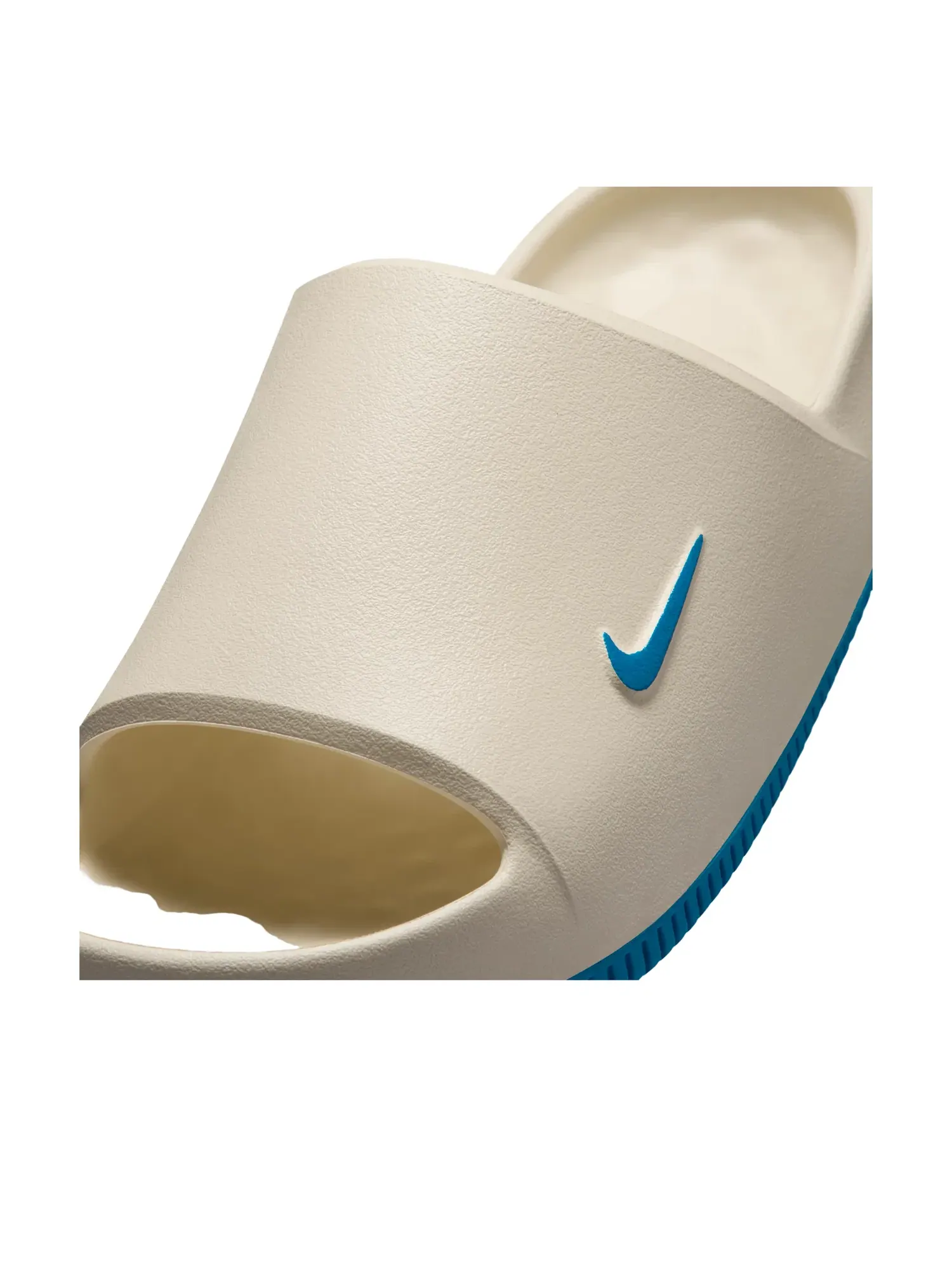 Шлепанцы Nike Calm Slides 'Carolina Panthers' IM7299-100 — изображение 4 из 6, бежевый