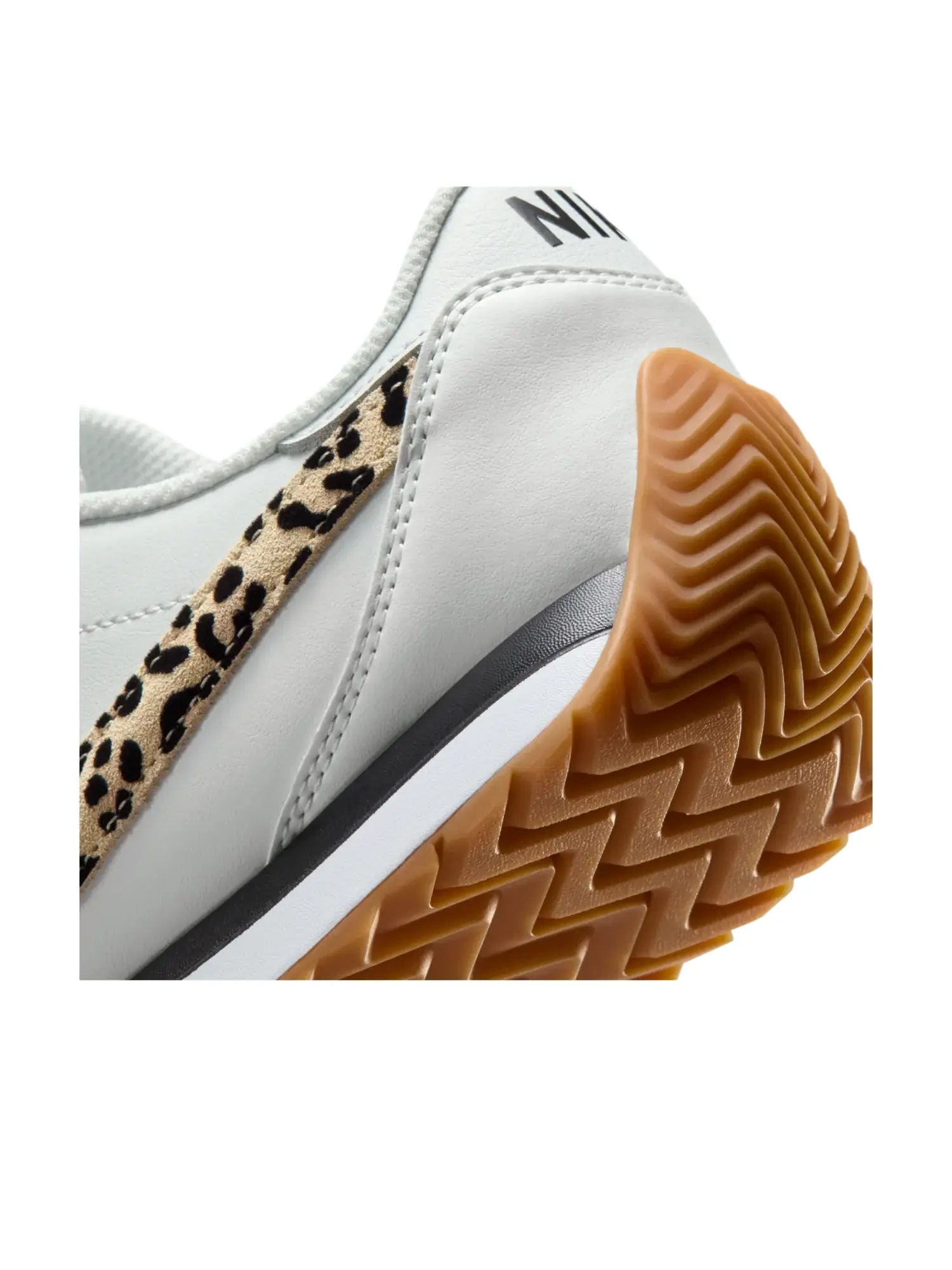 Кроссовки (WMNS) Nike Pacific Leather SE 'Summit White Leopard' — изображение 7 из 7, белый